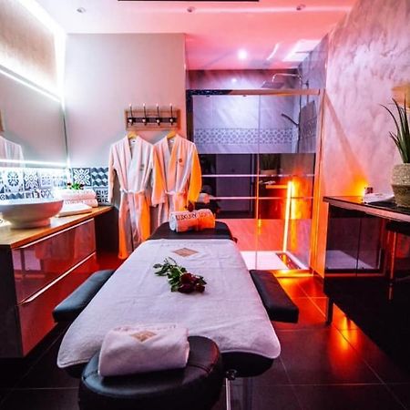 Loft Privatif Avec Jacuzzi Et Sauna Сен-Дізьє Екстер'єр фото